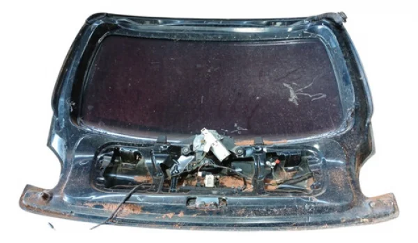 Tampa Traseira Porta Malas Peugeot 206 01 A 09 Com Detalhes