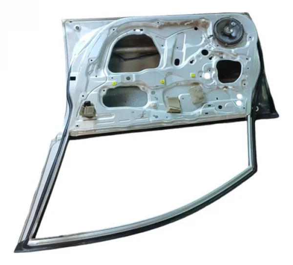Porta Dianteira Direita Honda Fit 2002 A 2008 Prata