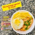 FILE DE FRANGO COM OVO E FRITAS