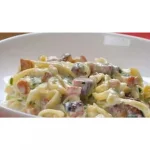 MARMITA - MACARRÃO COM BRÓCOLIS E BACON - 350G MARMITA - MACARRÃO COM BRÓCOLIS E BACON - 350G