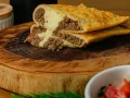 Pastel de carne c/ queijo