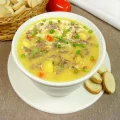Caldo de mandioca com carne seca
