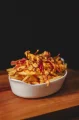 BATATA FRITA COM CHEDDAR E BACON