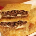 Pastel Frito de Carne com Queijo Meia Cura