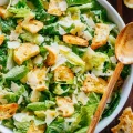 Salada Caesar