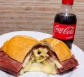 Lanche Mortadelao o Bruto + Mini Pet Coca Cola 200ml