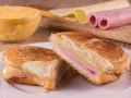 Misto Quente - P�o Franc�s com Presunto, Queijo e Requeij�o