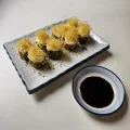 Hot Roll de Salm�o, Cream Cheese e Crispy de Batata Doce