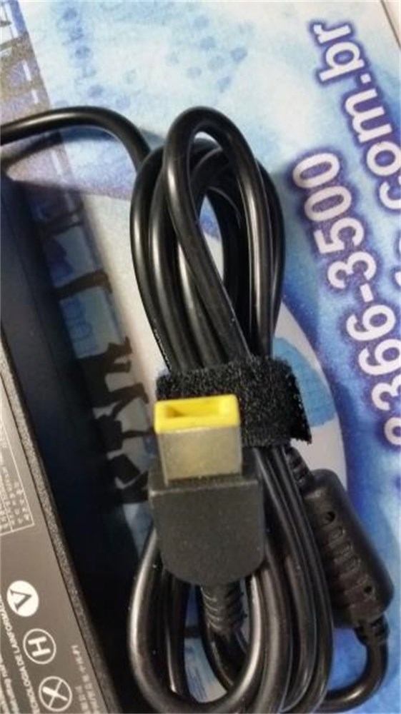 Fonte para Notebook Lenovo 20V 3.25A Plug Retangular